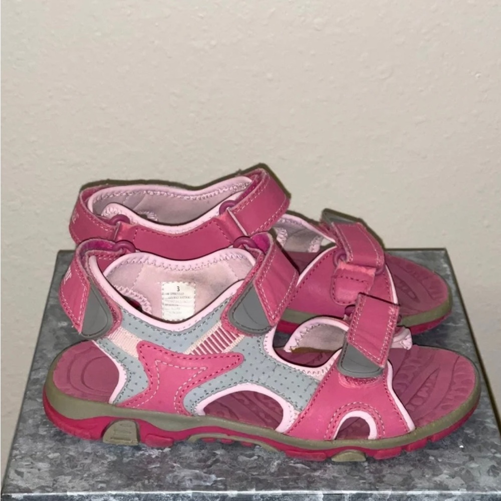 Khombu Girl’s Pink Gray River Sandals, Size 3